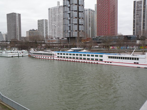  bateaux amarrés